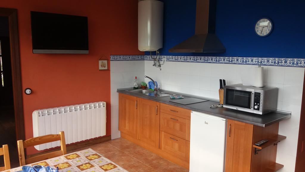Escuelas De Fuentes Villaviciosa  Eksteriør bilde