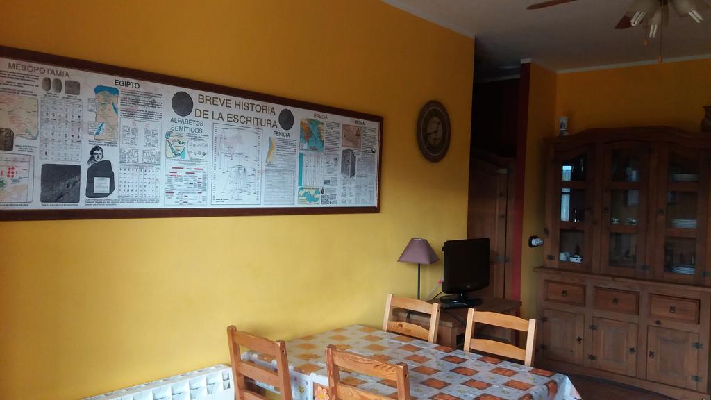 Escuelas De Fuentes Villaviciosa  Eksteriør bilde